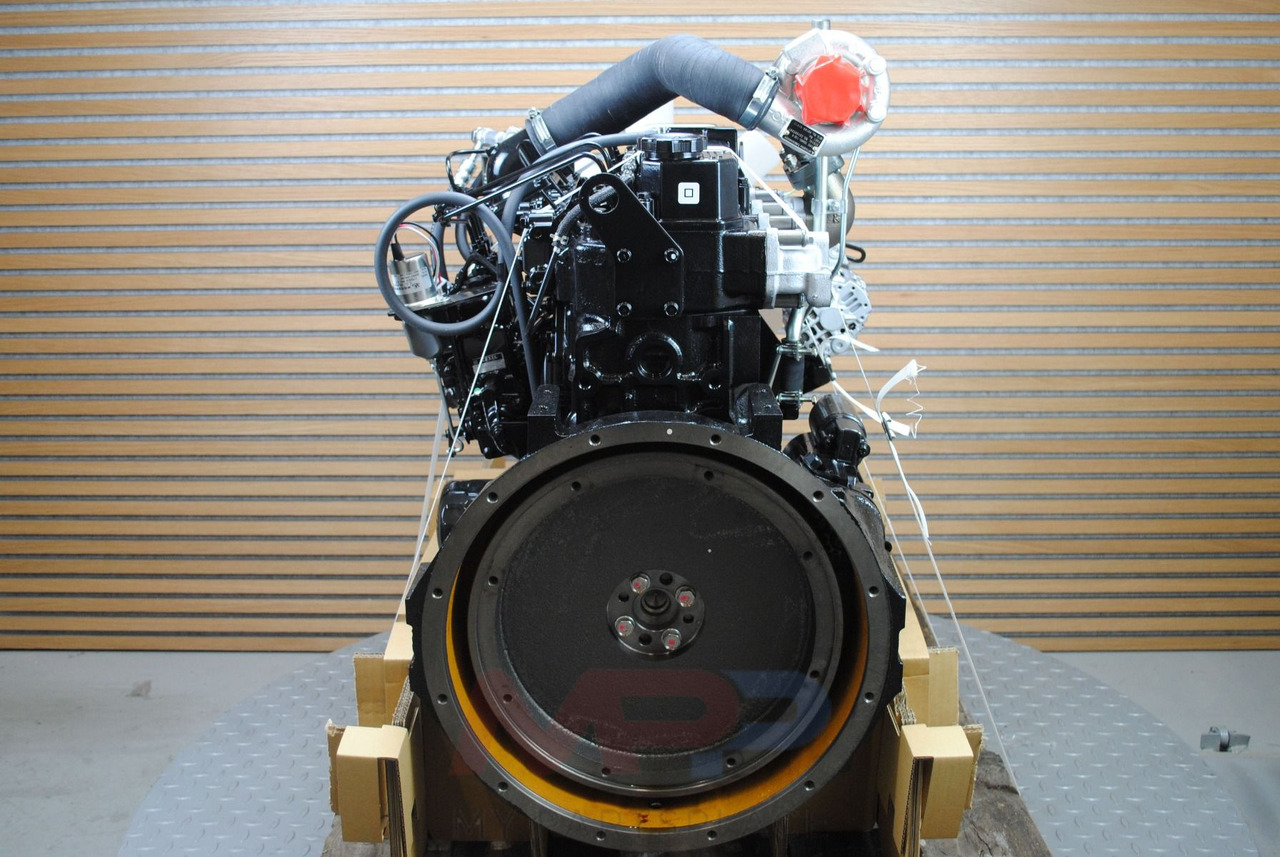 Mitsubishi Perkins VK/UK 804D-33 & UE 804C-33 - Engine: picture 3 Mitsubishi Perkins VK/UK 804D-33 & UE 804C-33 - Engine: picture 3