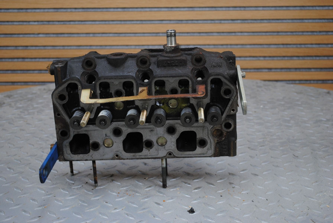 Perkins Cilinderkop Perkins 403-15 - Cylinder head: picture 3 Perkins Cilinderkop Perkins 403-15 - Cylinder head: picture 3