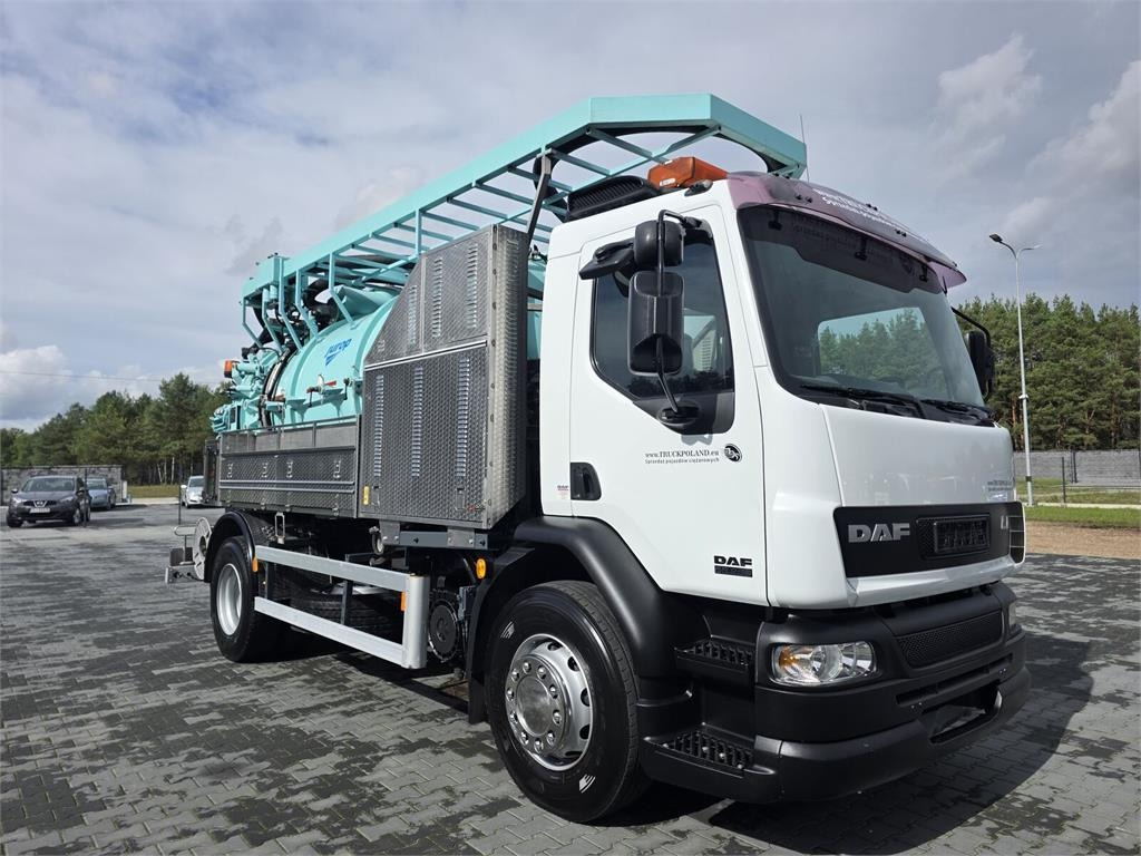 DAF WUKO JUROP KOMBI FOR SEWAGE CLEANING - Vacuum truck: picture 2 DAF WUKO JUROP KOMBI FOR SEWAGE CLEANING - Vacuum truck: picture 2