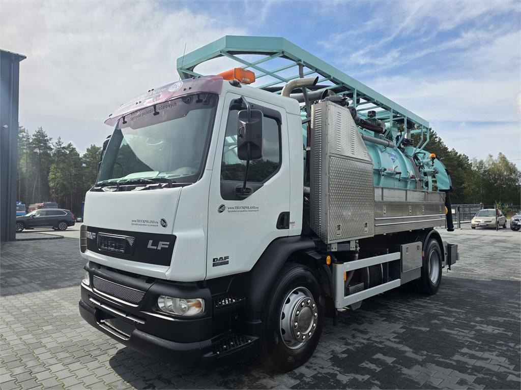 DAF WUKO JUROP KOMBI FOR SEWAGE CLEANING - Vacuum truck: picture 3 DAF WUKO JUROP KOMBI FOR SEWAGE CLEANING - Vacuum truck: picture 3