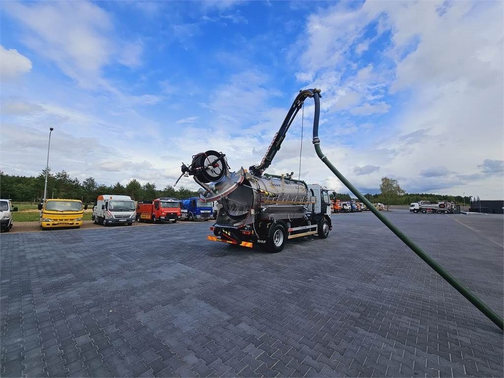 Vacuum truck DAF WUKO SCK-4HW for collecting waste liquid separator: picture 11