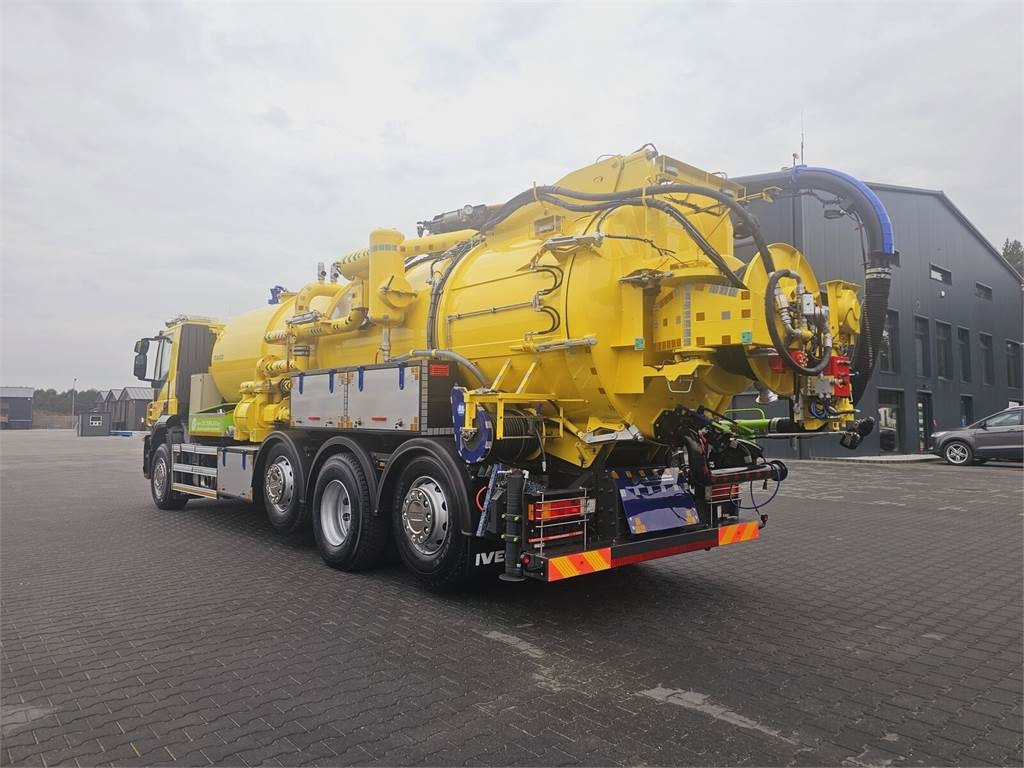 Iveco RAVO WUKO FOR CHANNEL CLEANING druck saug kanal - Vacuum truck: picture 5 Iveco RAVO WUKO FOR CHANNEL CLEANING druck saug kanal - Vacuum truck: picture 5
