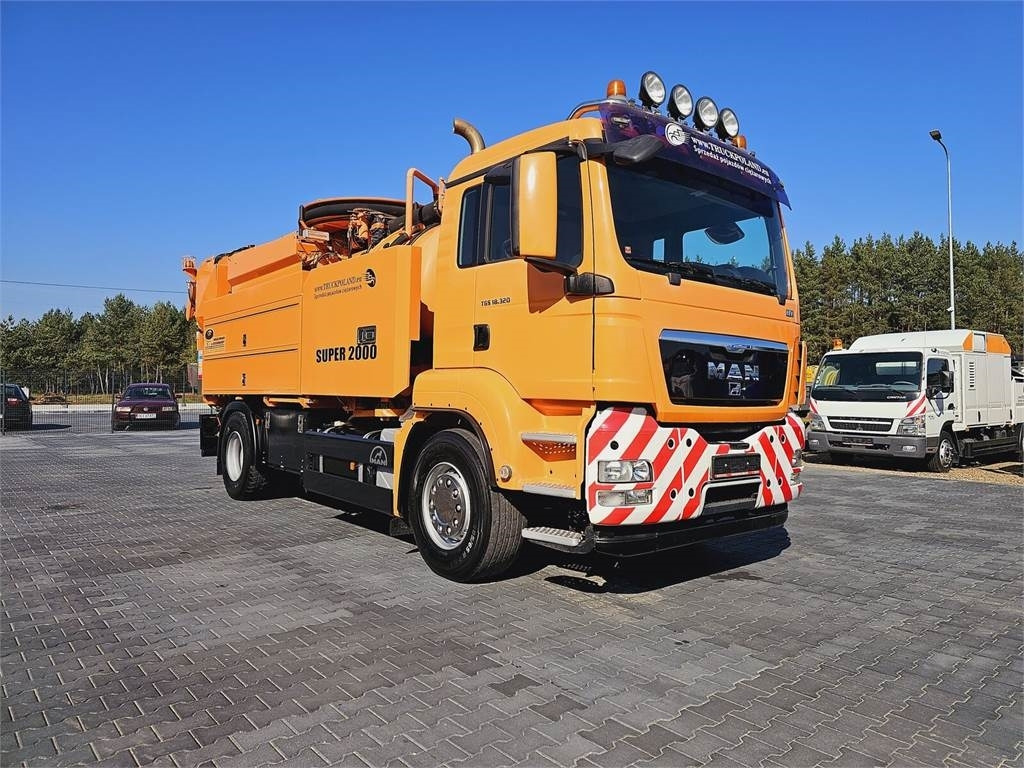 MAN Wiedemann SUPER 2000 4x2 WUKO RECYKLING for collec  - Vacuum truck: picture 2 MAN Wiedemann SUPER 2000 4x2 WUKO RECYKLING for collec  - Vacuum truck: picture 2