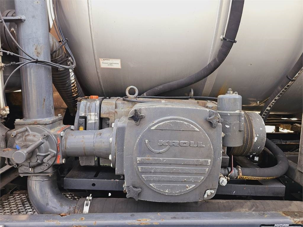Leasing of Mercedes-Benz WUKO KROLL COMBI FOR SEWER CLEANING  Mercedes-Benz WUKO KROLL COMBI FOR SEWER CLEANING: picture 12