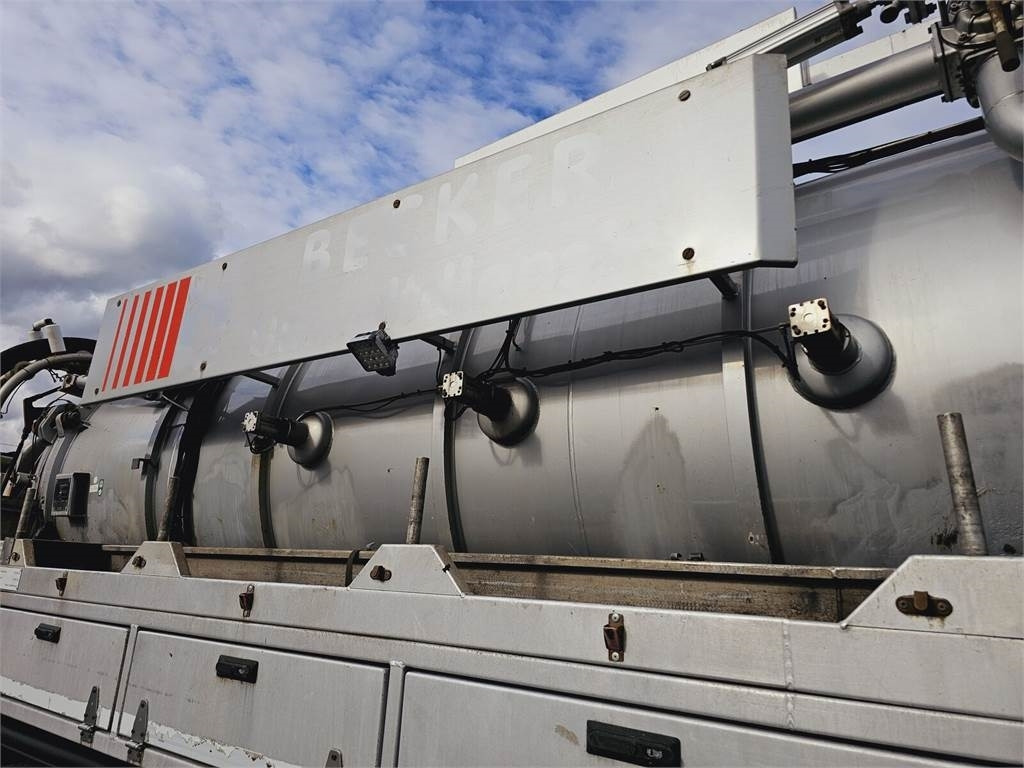 Leasing of Mercedes-Benz WUKO KROLL COMBI FOR SEWER CLEANING  Mercedes-Benz WUKO KROLL COMBI FOR SEWER CLEANING: picture 19