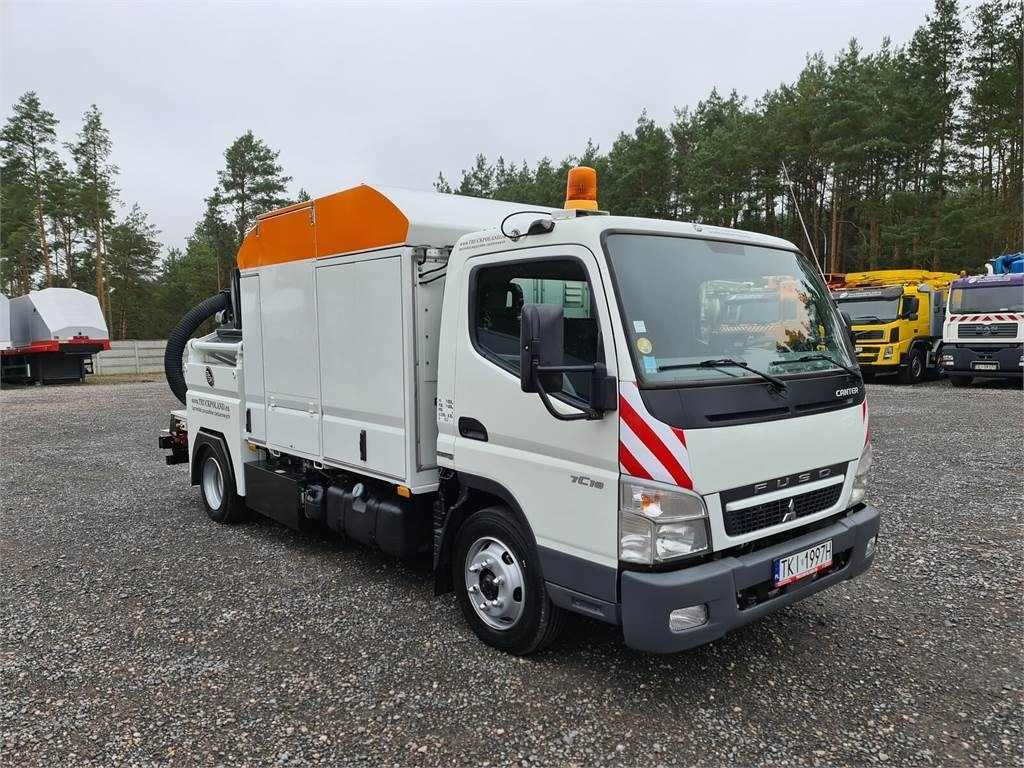 Mitsubishi CANTER odkurzacz koparka ssąca Saugbagger CITY SAU - Vacuum truck: picture 2 Mitsubishi CANTER odkurzacz koparka ssąca Saugbagger CITY SAU - Vacuum truck: picture 2