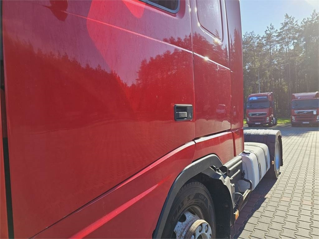 Leasing of Volvo FH13 XXL MANUAL 420 EURO 5 2011 r MEGA LOW DECK  Volvo FH13 XXL MANUAL 420 EURO 5 2011 r MEGA LOW DECK: picture 8 Leasing of Volvo FH13 XXL MANUAL 420 EURO 5 2011 r MEGA LOW DECK  Volvo FH13 XXL MANUAL 420 EURO 5 2011 r MEGA LOW DECK: picture 8