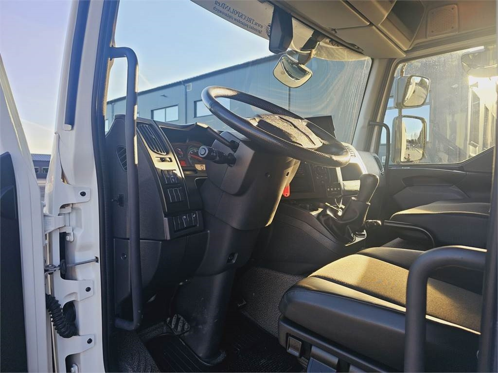 Leasing of Renault GAMA KANRO KOMBI 5000 WUKO FOR CHANNEL CLEANING Renault GAMA KANRO KOMBI 5000 WUKO FOR CHANNEL CLEANING: picture 26 Leasing of Renault GAMA KANRO KOMBI 5000 WUKO FOR CHANNEL CLEANING Renault GAMA KANRO KOMBI 5000 WUKO FOR CHANNEL CLEANING: picture 26