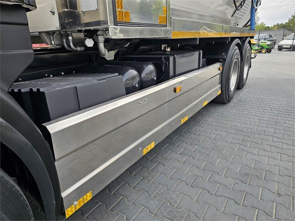 Scania WUKO KAISER EUR-MARK PKL 8.8 FOR COMBI DECK CLEANI - Utility/ Special vehicle: picture 2 Scania WUKO KAISER EUR-MARK PKL 8.8 FOR COMBI DECK CLEANI - Utility/ Special vehicle: picture 2