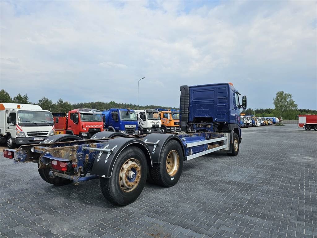 Volvo FH 16 470 KM 6x2 low mileage 229700 km !!!! - Container transporter/ Swap body truck: picture 4 Volvo FH 16 470 KM 6x2 low mileage 229700 km !!!! - Container transporter/ Swap body truck: picture 4