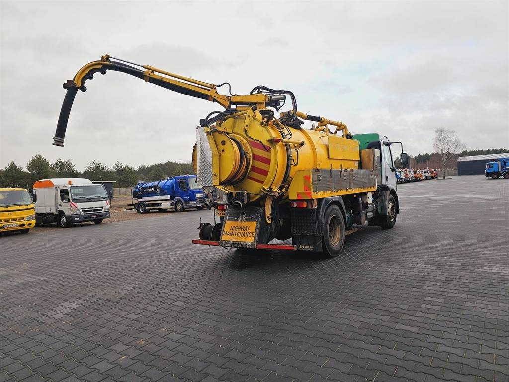 Vacuum truck Volvo FULLER TANKERS 2008 WUKO for collecting liquid was: picture 22