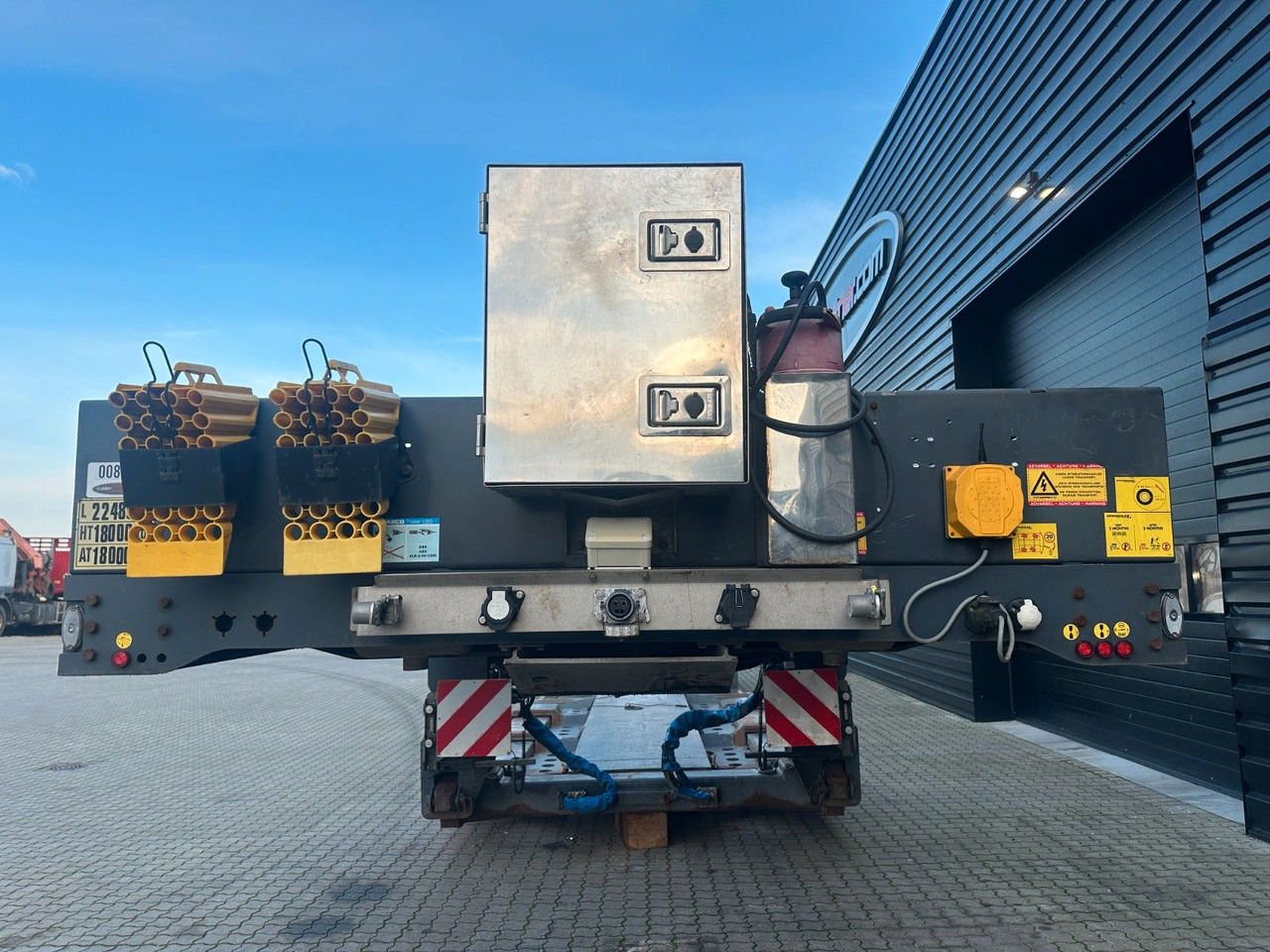 Faymonville 2 achs tiefbett / ausziehbar / Forstmaschinen - Low loader semi-trailer: picture 4 Faymonville 2 achs tiefbett / ausziehbar / Forstmaschinen - Low loader semi-trailer: picture 4