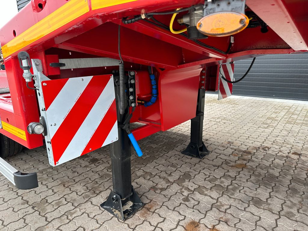 Faymonville Maxtrailer MAX 100 5 achs tieflader Faymonville Maxtrailer MAX 100 5 achs tieflader - Low loader semi-trailer: picture 5 Faymonville Maxtrailer MAX 100 5 achs tieflader Faymonville Maxtrailer MAX 100 5 achs tieflader - Low loader semi-trailer: picture 5