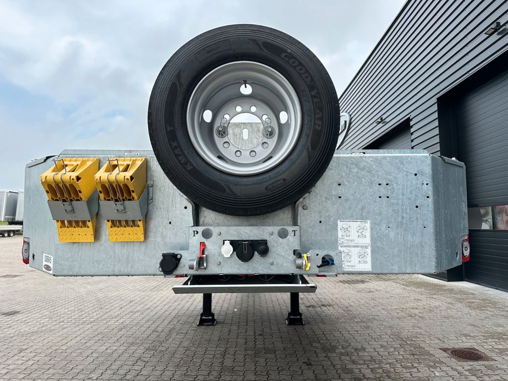 Faymonville Maxtrailer MAX 100 5 achs tieflader Faymonville Maxtrailer MAX 100 5 achs tieflader - Low loader semi-trailer: picture 4 Faymonville Maxtrailer MAX 100 5 achs tieflader Faymonville Maxtrailer MAX 100 5 achs tieflader - Low loader semi-trailer: picture 4