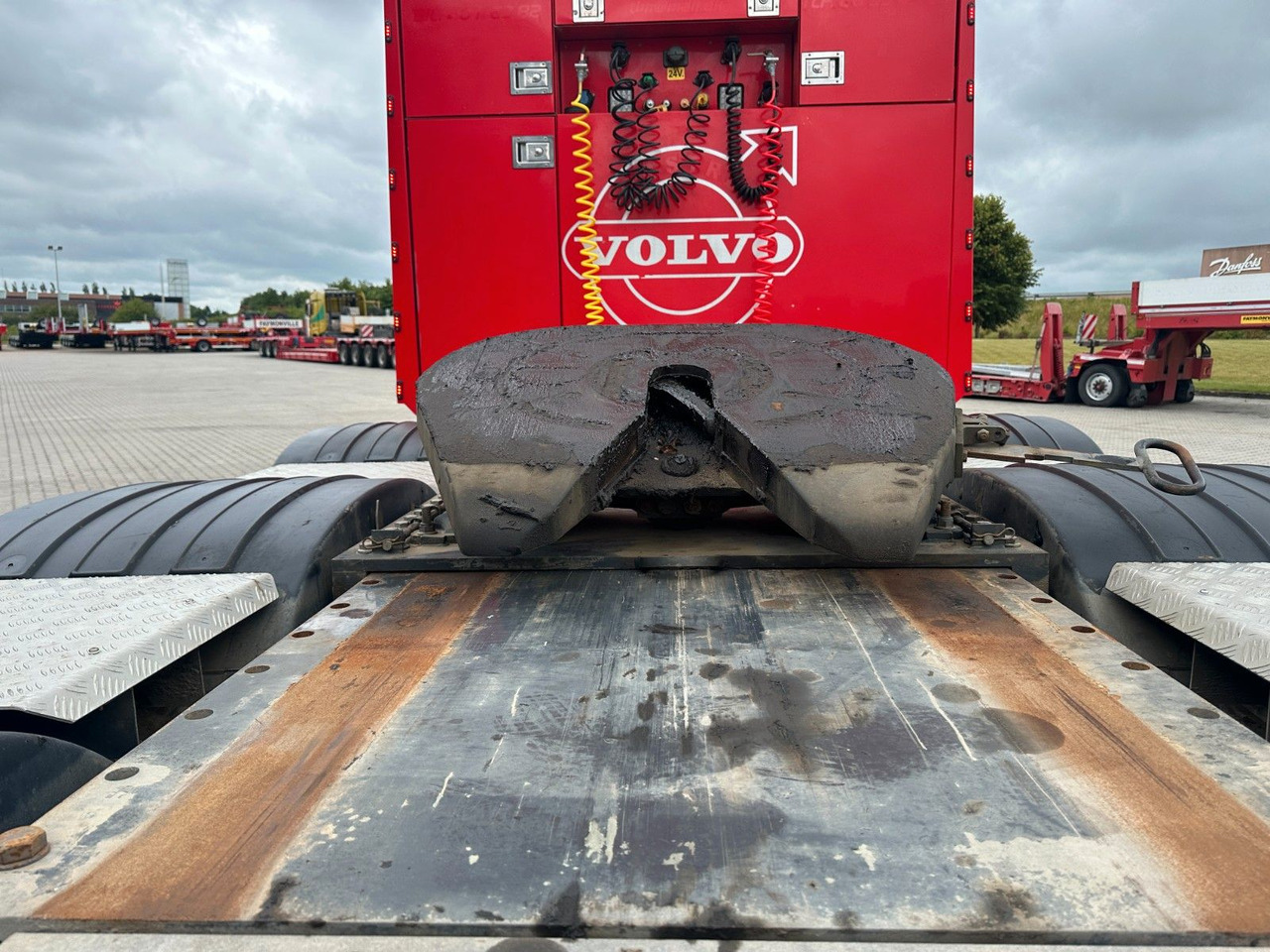 Volvo FH 16 750 8x4 / 250 T / Hydraulik - Tractor unit: picture 5 Volvo FH 16 750 8x4 / 250 T / Hydraulik - Tractor unit: picture 5