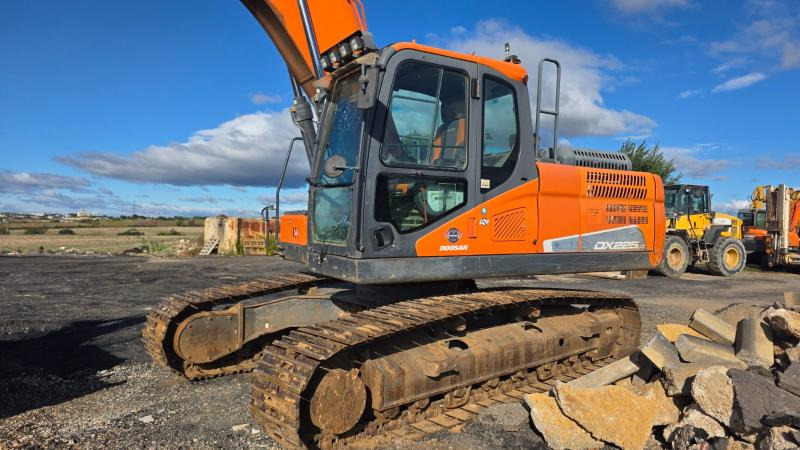 Doosan DX 225 LC - Crawler excavator: picture 1 Doosan DX 225 LC - Crawler excavator: picture 1