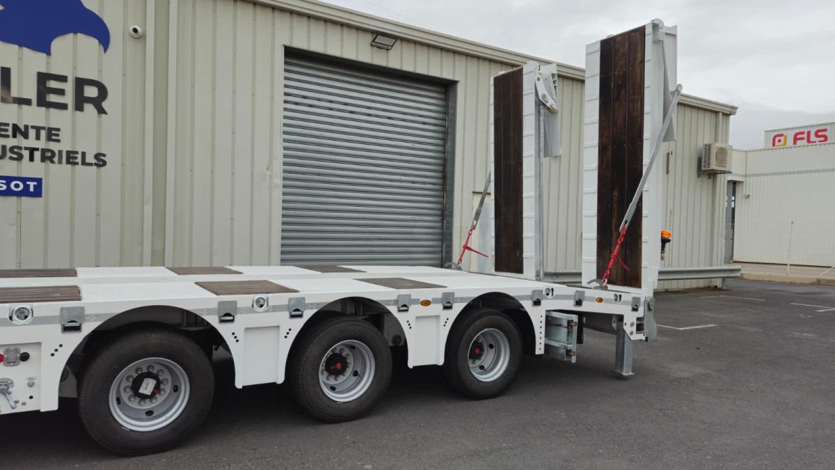 EROGLU ERTRT - Low loader semi-trailer: picture 4 EROGLU ERTRT - Low loader semi-trailer: picture 4