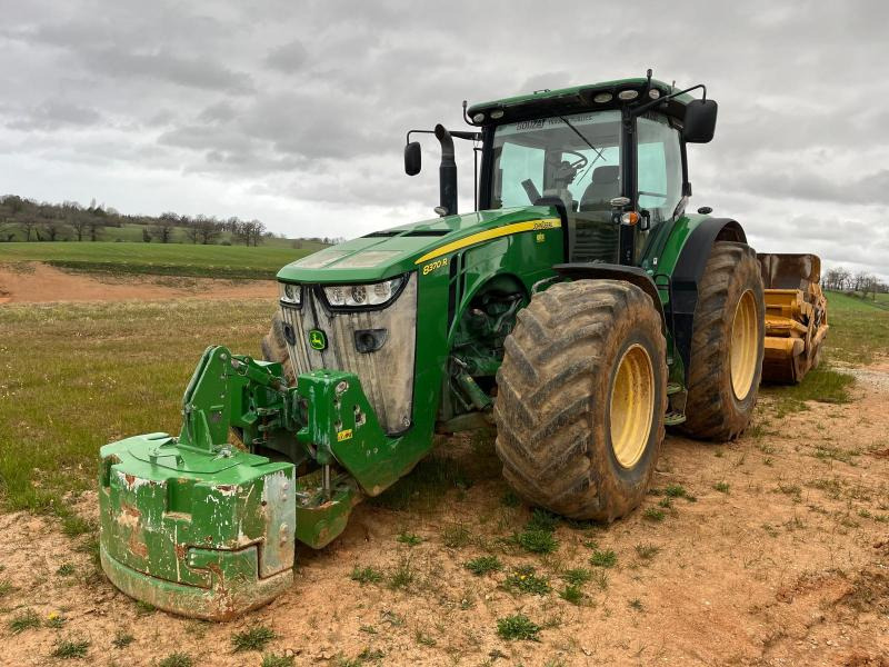 John Deere 8R 8370R - Farm tractor: picture 1 John Deere 8R 8370R - Farm tractor: picture 1