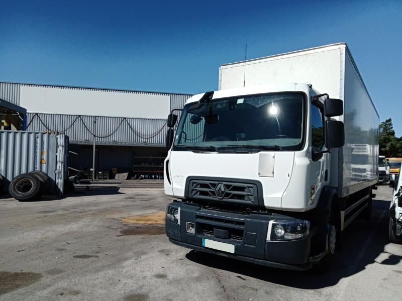 Renault D-Series 19 Wide 320 - Box truck: picture 4 Renault D-Series 19 Wide 320 - Box truck: picture 4