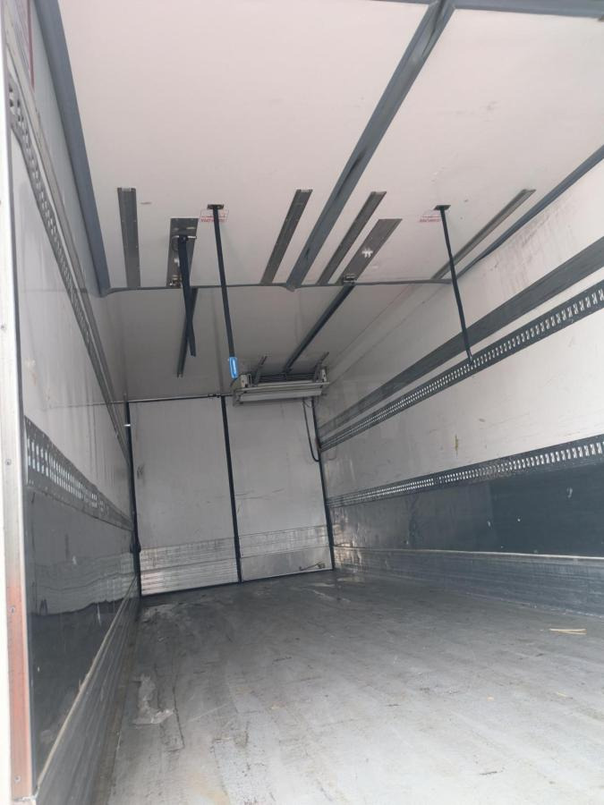 Renault D-Series Wide 320 - Refrigerator truck: picture 4 Renault D-Series Wide 320 - Refrigerator truck: picture 4