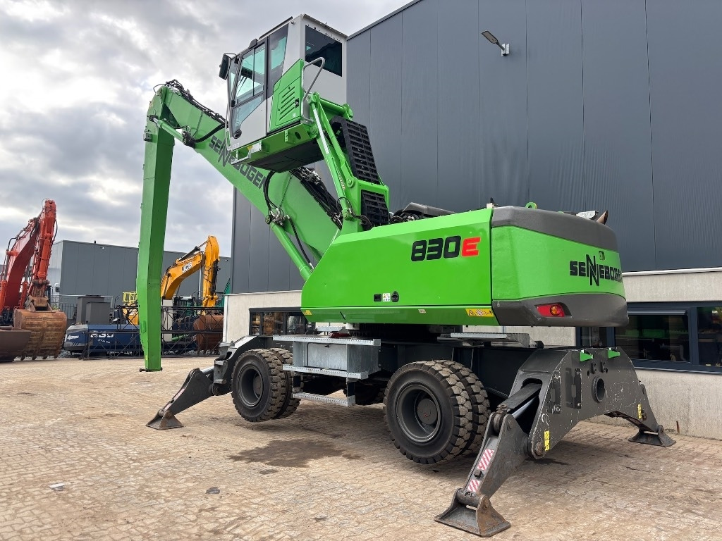 Sennebogen 830 E - 830 E MHD - 830 E M - 830M - 830E - Waste/ Industry handler: picture 2 Sennebogen 830 E - 830 E MHD - 830 E M - 830M - 830E - Waste/ Industry handler: picture 2