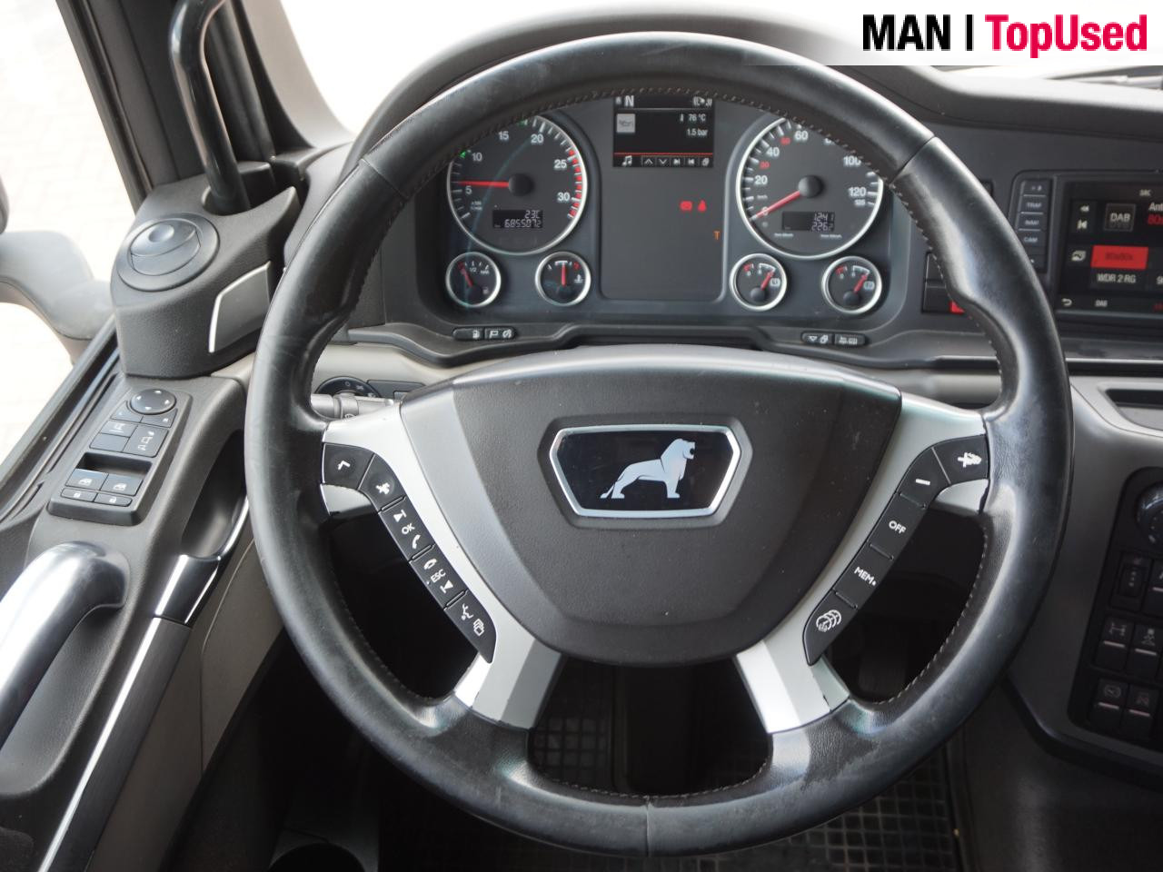 MAN TGX 26.510 6X2-4 LL / BDF / Lift-Axle / Euro 6 - Container transporter/ Swap body truck: picture 2 MAN TGX 26.510 6X2-4 LL / BDF / Lift-Axle / Euro 6 - Container transporter/ Swap body truck: picture 2