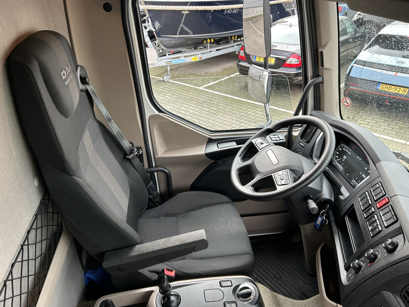 DAF XB 290 FA / 16 Ton / Nieuwe Tacho V2 / Box / Laadklep / APK 12-26 - Box truck: picture 3 DAF XB 290 FA / 16 Ton / Nieuwe Tacho V2 / Box / Laadklep / APK 12-26 - Box truck: picture 3