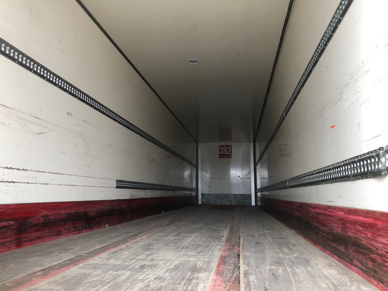 Groenewegen Jumbo DRO-14-18 X-Steering / Box / Laadklep / APK TUV 02-26 - Closed box semi-trailer: picture 3 Groenewegen Jumbo DRO-14-18 X-Steering / Box / Laadklep / APK TUV 02-26 - Closed box semi-trailer: picture 3