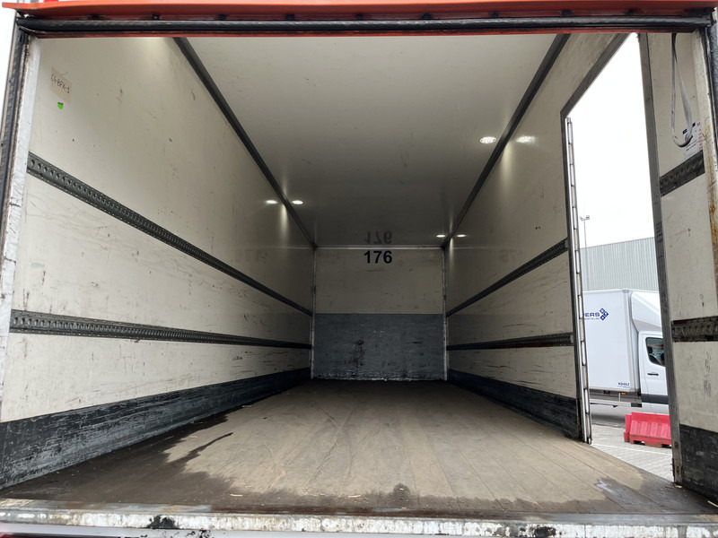 Box truck Mercedes-Benz Antos 1824 / 729 dkm / Box 8.3 mtr / Loadlift: picture 10