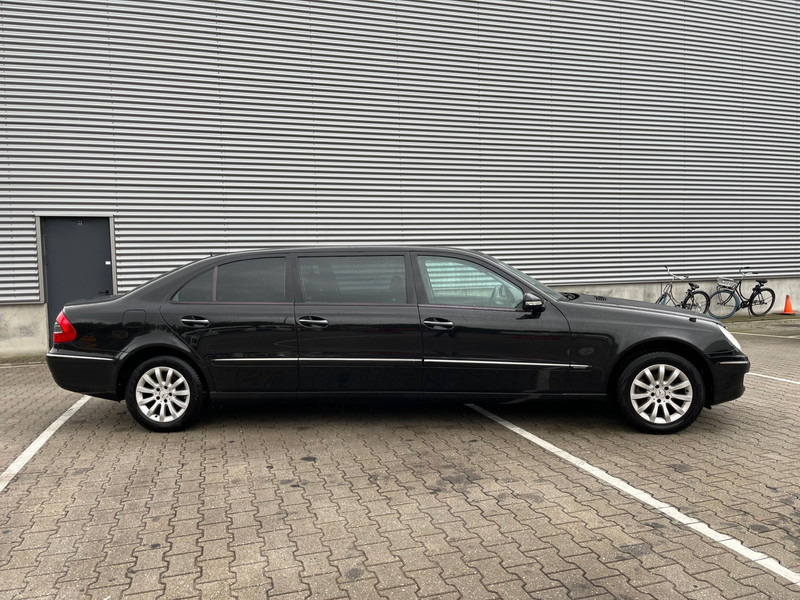 Mercedes-Benz E-Klasse / Limousine / 240 Avantgarde / 4-Matic / 8-pers / APK/TUV 09-2026 - Sedan: picture 2 Mercedes-Benz E-Klasse / Limousine / 240 Avantgarde / 4-Matic / 8-pers / APK/TUV 09-2026 - Sedan: picture 2