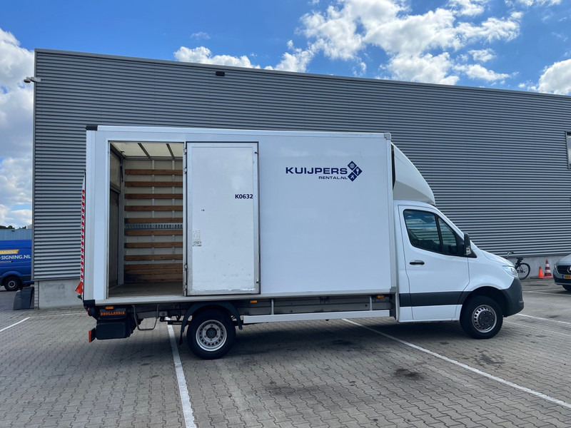 Mercedes-Benz Sprinter 515 1.9 CDI / Box 4.4 mtr / Laadklep / Zijdeur - Box van: picture 3 Mercedes-Benz Sprinter 515 1.9 CDI / Box 4.4 mtr / Laadklep / Zijdeur - Box van: picture 3