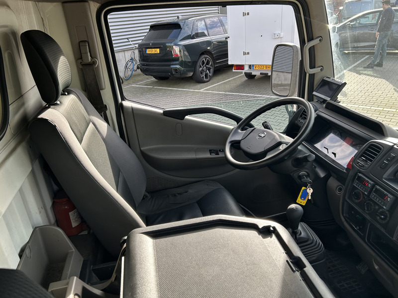 Nissan Cabstar NT400 / Duo Temp Frigo -30 gr / 146 dkm/ Blad - Blad / APK TUV 03-26 - Refrigerated van: picture 3 Nissan Cabstar NT400 / Duo Temp Frigo -30 gr / 146 dkm/ Blad - Blad / APK TUV 03-26 - Refrigerated van: picture 3