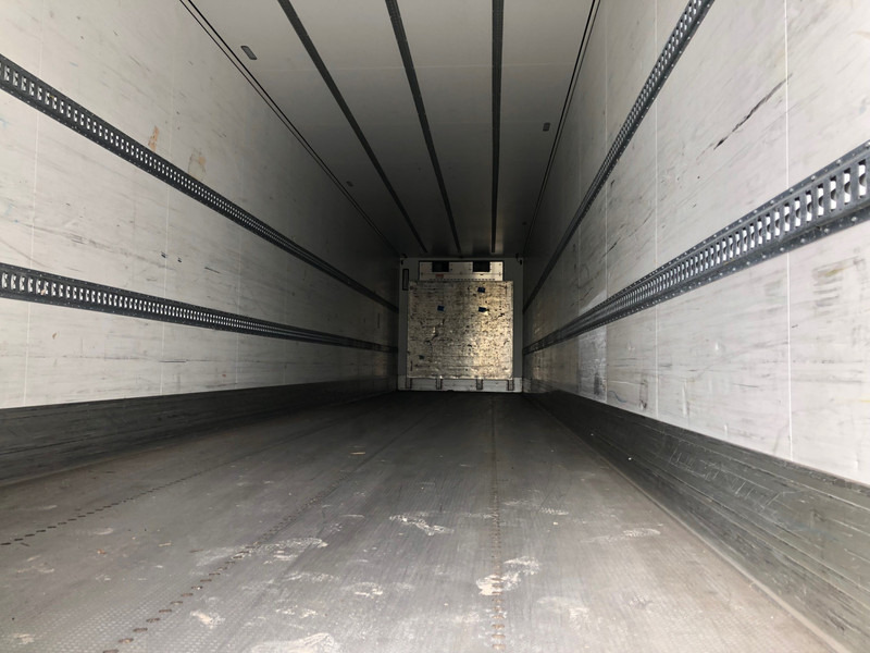 Schmitz Cargobull SCB S3B / Carrier Vector 1550 / Lift axle / Frigo Box / APK TUV 02-26 - Refrigerator semi-trailer: picture 3 Schmitz Cargobull SCB S3B / Carrier Vector 1550 / Lift axle / Frigo Box / APK TUV 02-26 - Refrigerator semi-trailer: picture 3
