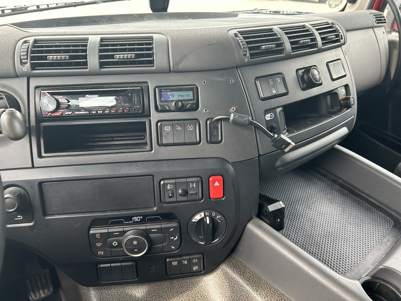 Tractor unit DAF CF 410 FT Space Cab / 742 dkm / 2 Tanks / NL Truck: picture 6