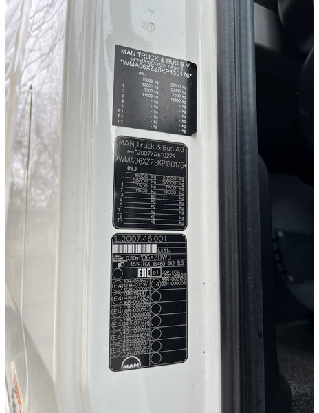 Tractor unit MAN TGX 18.460 XXL / Motor Defect -> Not Running / Retarder / 645 dkm / 2 Tanks: picture 14 Tractor unit MAN TGX 18.460 XXL / Motor Defect -> Not Running / Retarder / 645 dkm / 2 Tanks: picture 14