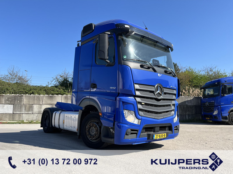 Mercedes-Benz Actros 1842 Streamspace / 890 dkm / 2 Tanks / NL Truck / 10x in stock - Tractor unit: picture 1 Mercedes-Benz Actros 1842 Streamspace / 890 dkm / 2 Tanks / NL Truck / 10x in stock - Tractor unit: picture 1
