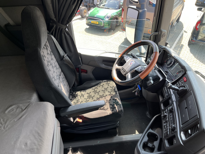 Scania R 410 Highline / Retarder / New Tacho / 2 Tanks / Stand Airco / APK 04-26 - Tractor unit: picture 3 Scania R 410 Highline / Retarder / New Tacho / 2 Tanks / Stand Airco / APK 04-26 - Tractor unit: picture 3