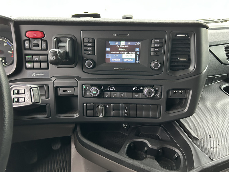 Scania R450 Highline / Retarder / 779 dkm / APK TUV 03-26 - Tractor unit: picture 5 Scania R450 Highline / Retarder / 779 dkm / APK TUV 03-26 - Tractor unit: picture 5