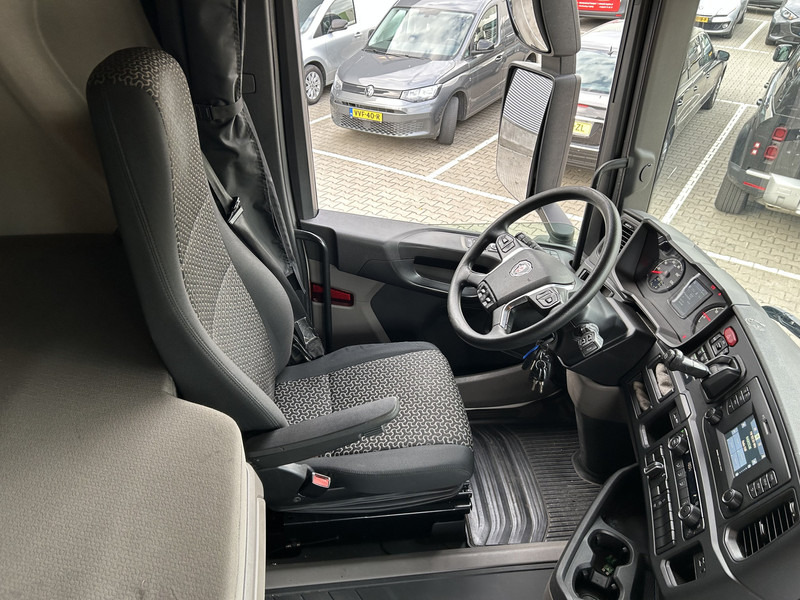 Scania R450 Highline / Retarder / 808 dkm / APK TUV 07-26 - Tractor unit: picture 3 Scania R450 Highline / Retarder / 808 dkm / APK TUV 07-26 - Tractor unit: picture 3
