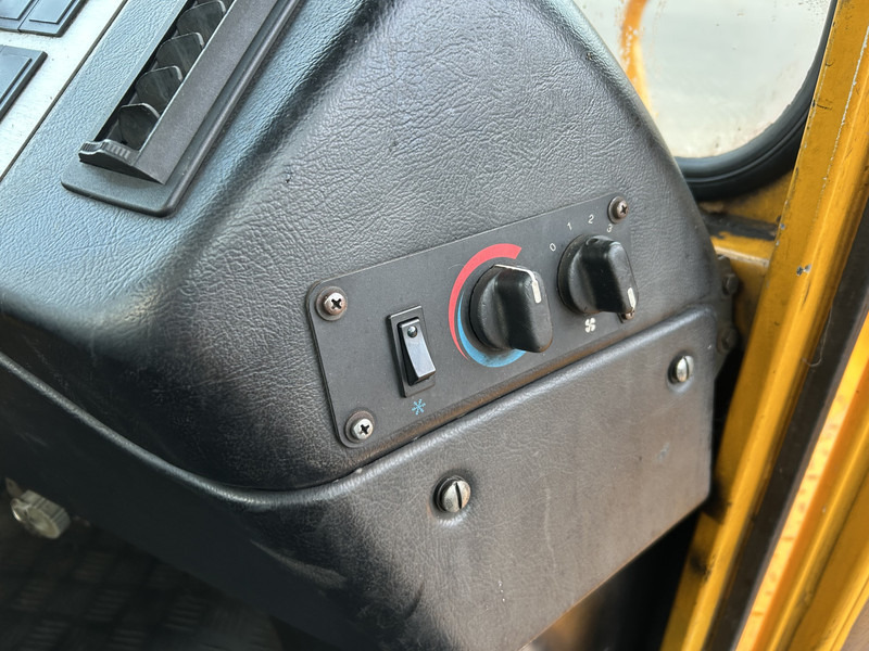 Tractor unit Terberg YT 182 / Cummins / Allison / 2008 / Terminal Tractor: picture 6