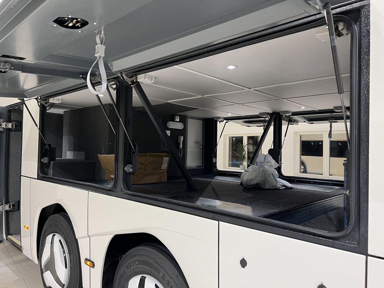 Coach NEOPLAN SKYLINER P06 Euro 6E V.I.P / Exclusive Class (Dark Edition): picture 24