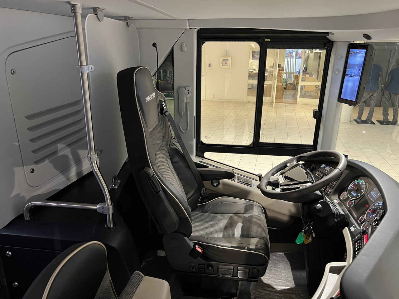 Coach NEOPLAN SKYLINER P06 Euro 6E V.I.P / Exclusive Class (Dark Edition): picture 45