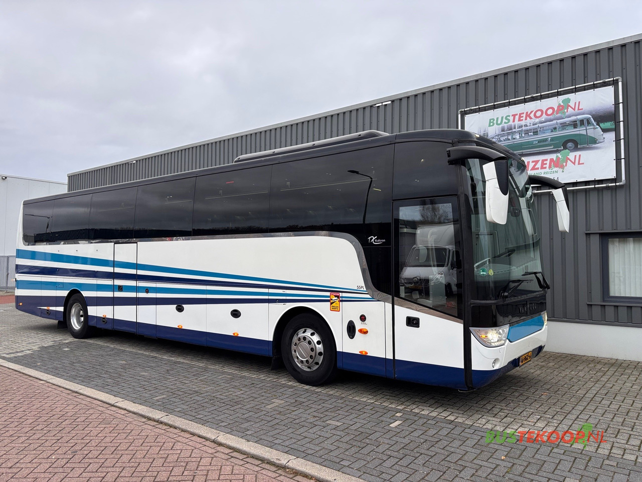 Vanhool TX16 Alicron - Coach: picture 1 Vanhool TX16 Alicron - Coach: picture 1