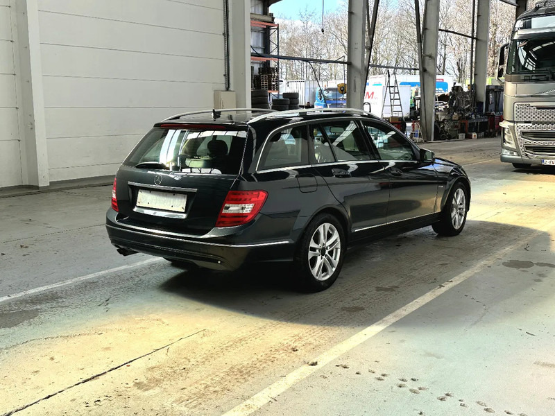 Mercedes-Benz C-Klasse C200 CDI / MOTORPROBLEEM /PROBLEME DE MOTEUR / MOTORPROBLEM - Car: picture 5 Mercedes-Benz C-Klasse C200 CDI / MOTORPROBLEEM /PROBLEME DE MOTEUR / MOTORPROBLEM - Car: picture 5