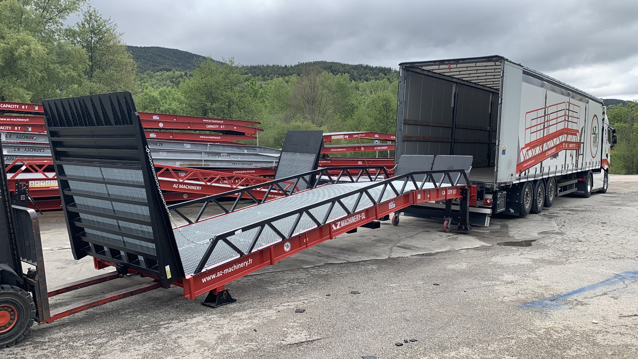 AZ RAMP STAR- 8T mobile loading ramp - Loading ramp: picture 1 AZ RAMP STAR- 8T mobile loading ramp - Loading ramp: picture 1
