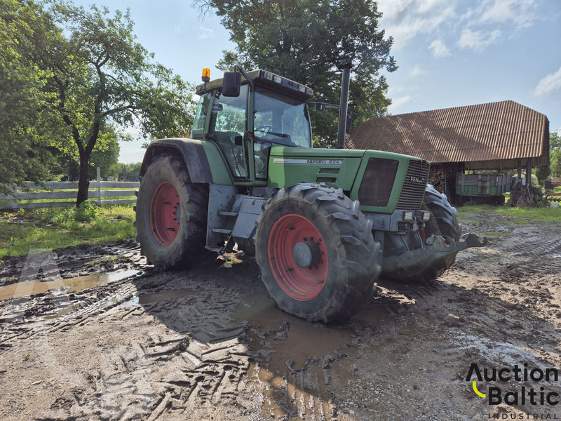 Fendt Favorit 824 - Farm tractor: picture 2 Fendt Favorit 824 - Farm tractor: picture 2
