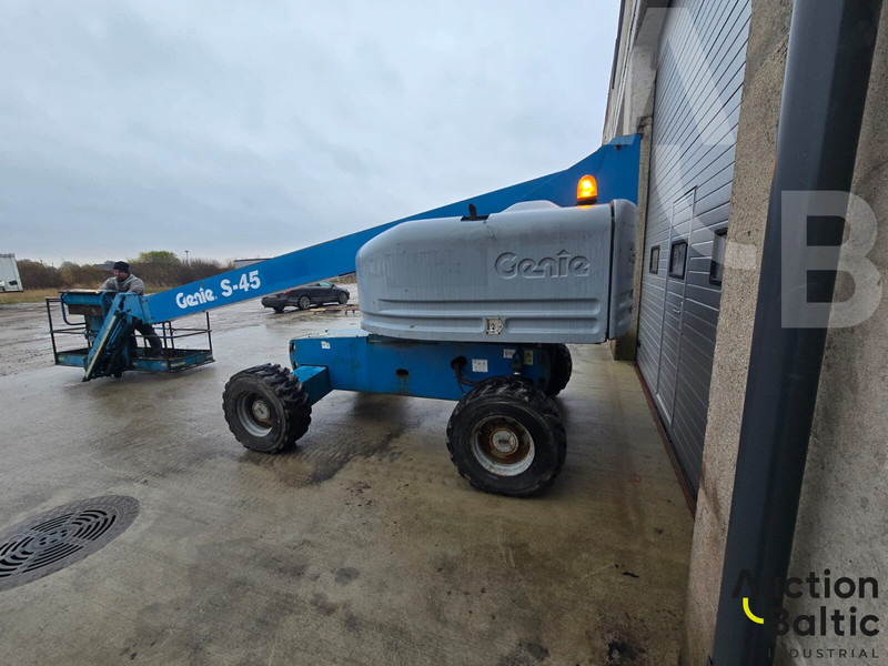 Genie S 45 - Articulated boom: picture 4 Genie S 45 - Articulated boom: picture 4