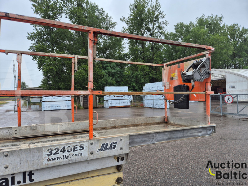 Scissor lift JLG 3246 ES: picture 9
