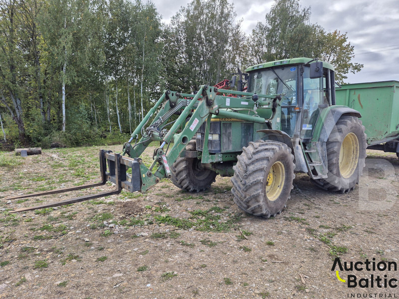 John Deere 6600 - Farm tractor: picture 2 John Deere 6600 - Farm tractor: picture 2