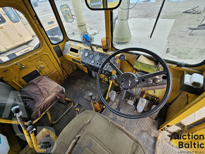 Farm tractor Kirovec K-701: picture 8